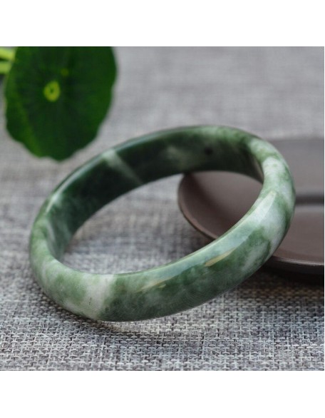 Pure Jade Bangle Bracelet - Healing & Protecting Pure Jade Bangle Bracelet - Healing & Protecting