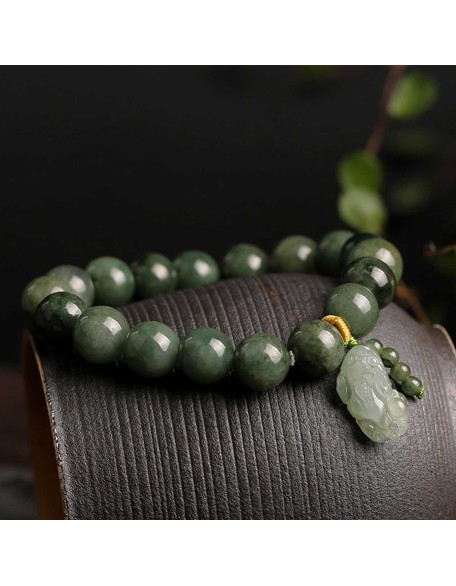 Green Jade Bracelet with Pixiu - Invite Wealth & Calming Energies Green Jade Bracelet with Pixiu - Invite Wealth & Calming Energies